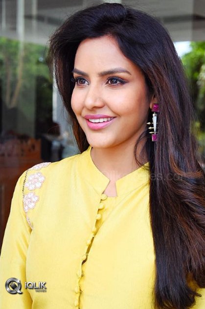 Priya-Anand